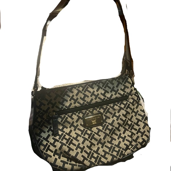 Tommy Hilfiger Handbags - TOMMY HILFIGER FRAME PURSE